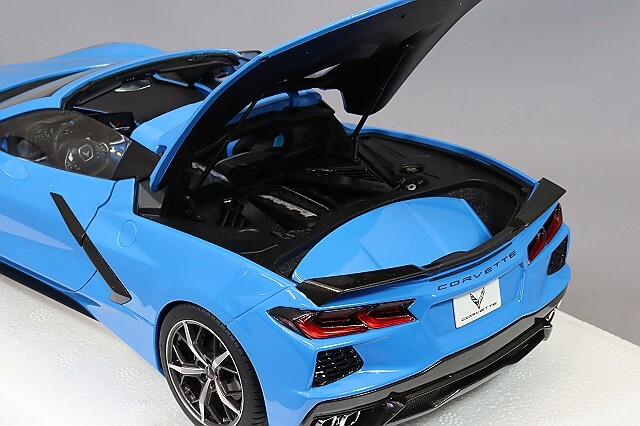 オートアート コンポジット 1/18 シボレー コルベット C8 スティング